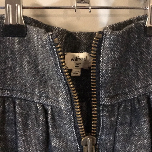 Wool mini skirt Aritzia - Picture 2 of 3